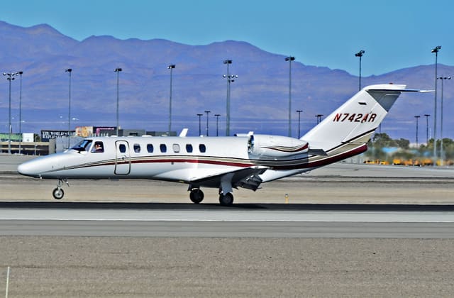 N742AR - Business jet