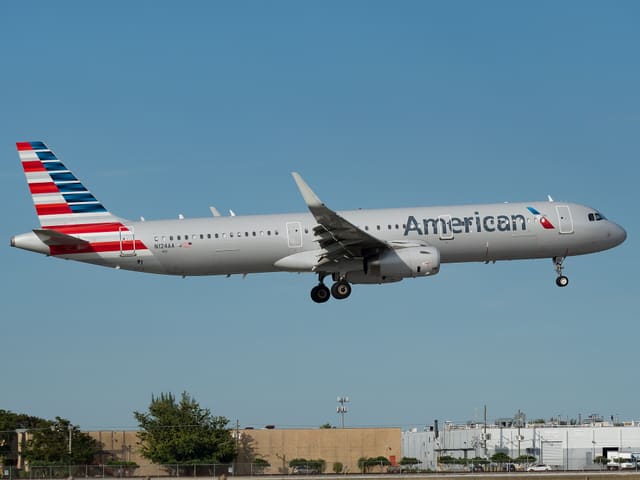 N124AA - Airbus