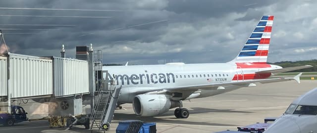 N733UW - Airbus