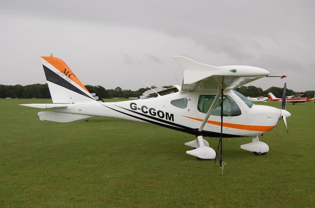 G-CGOM - Aircraft