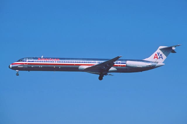 N228AA - Douglas