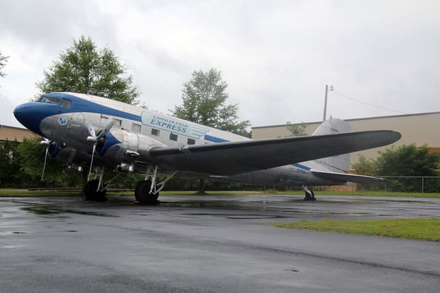N28AA - Douglas