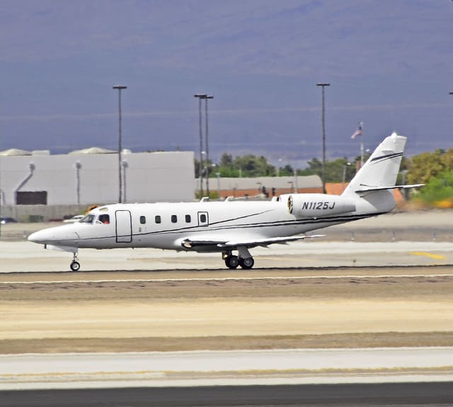N1125J - Business jet