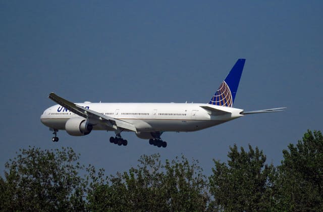 N2140U - Boeing