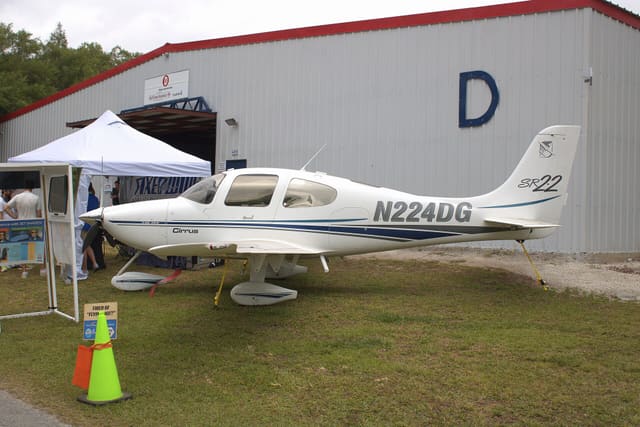 N224DG - Cirrus