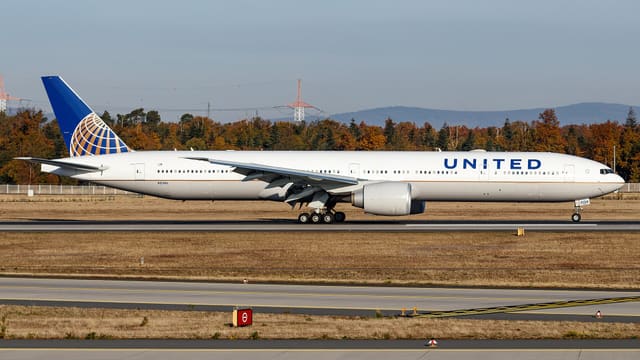 N2136U - Boeing