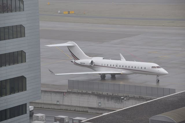 N162QS - Bombardier