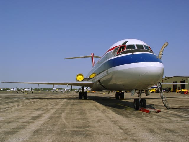 N327US - Boeing