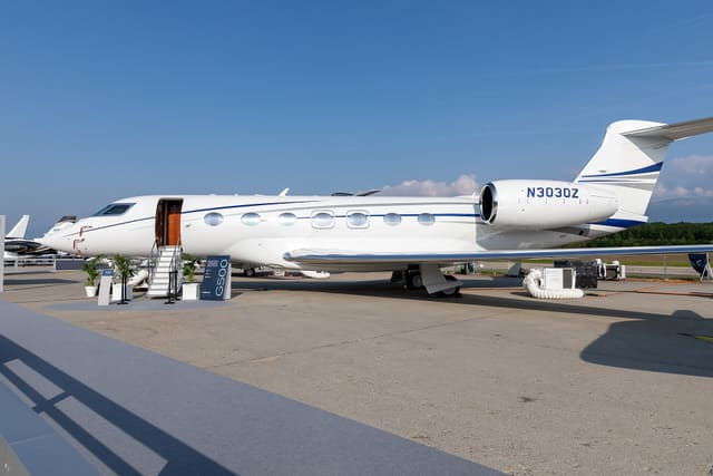 N3030Z - Business jet