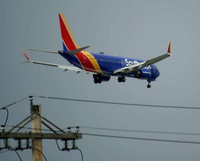 N8706W - Twin-engine aircraft