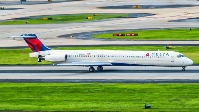 N976DL - Douglas