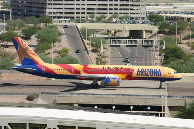 N901AW - Twin-engine aircraft