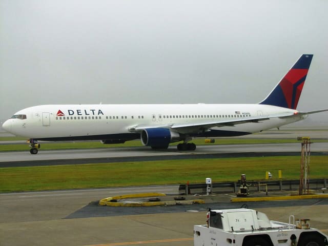 N126DL - Boeing