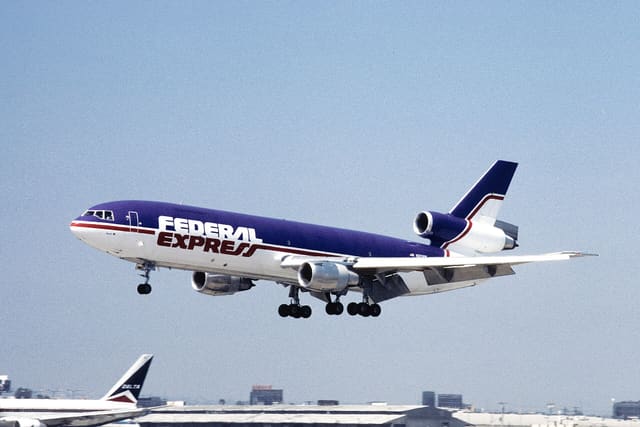 N312FE - Douglas