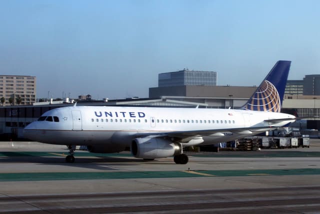 N836UA — Airbus