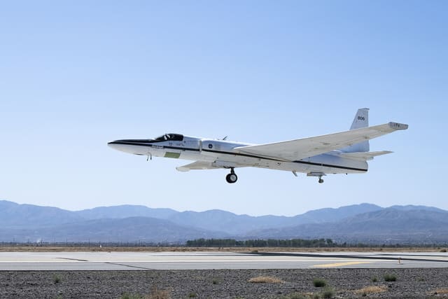 N806NA - Business jet