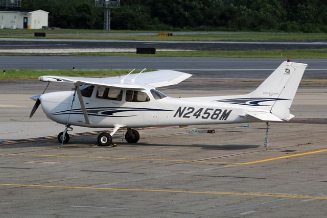 N2458M - Cessna