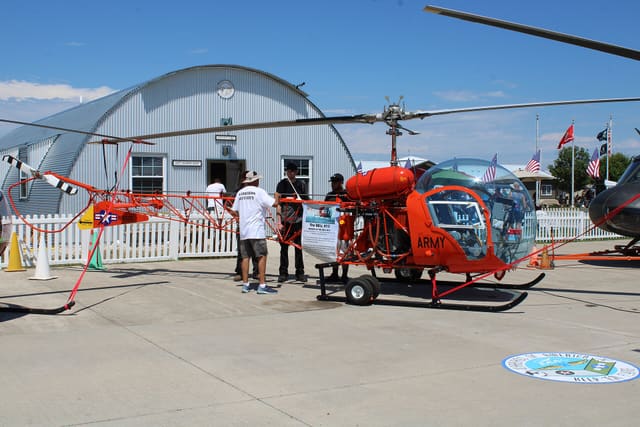 N9025 - Helicopter