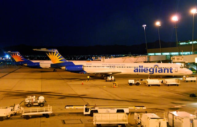 N862GA - Douglas