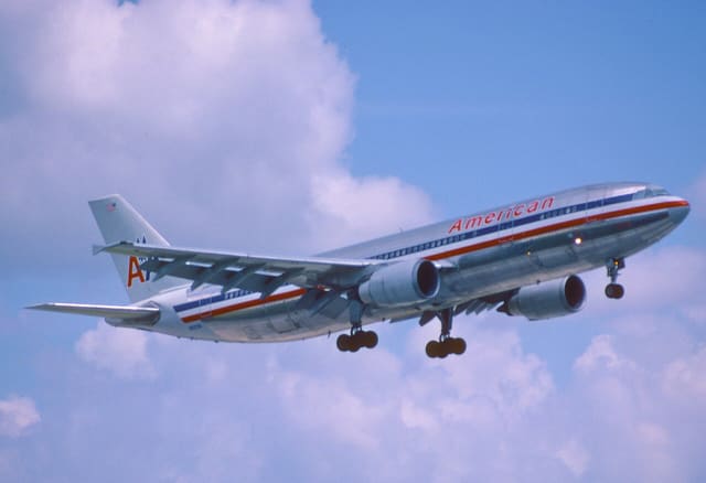 N80058 - Twin-engine aircraft