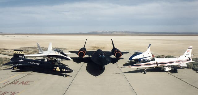 N846NA - Twin-engine aircraft