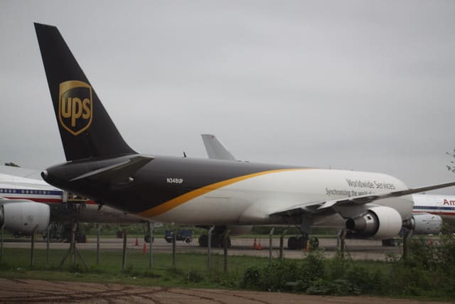 N348UP - Twin-engine aircraft