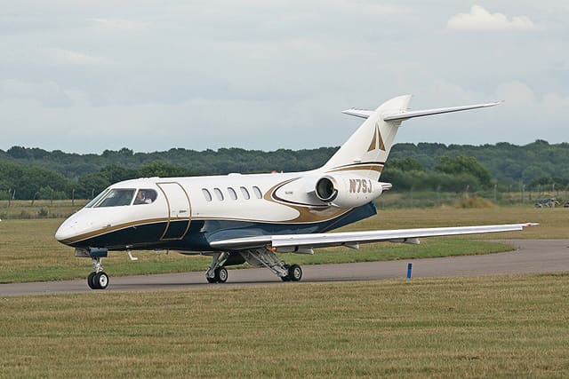 N7SJ - Business jet