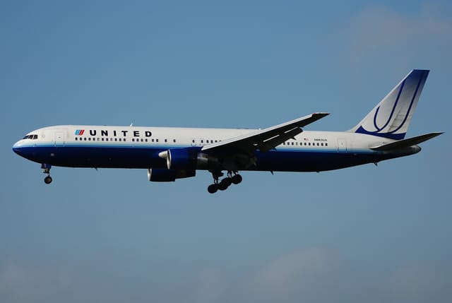 N663UA - Boeing