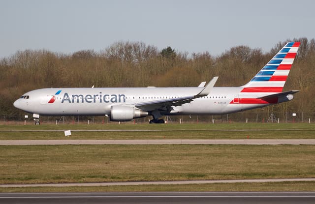N394AN - Boeing