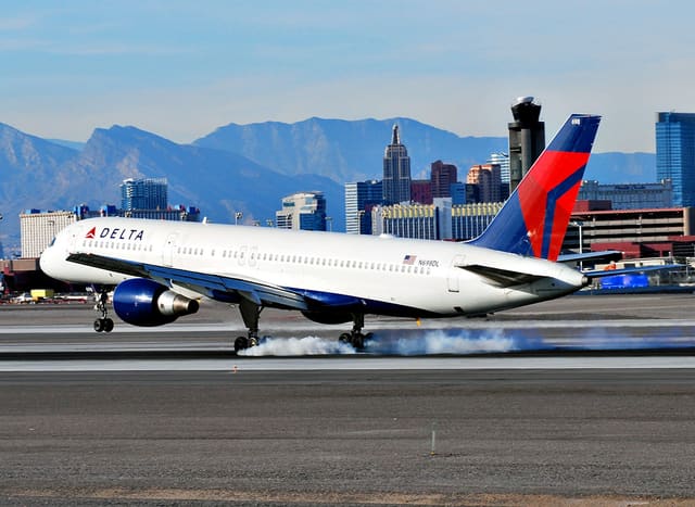 N698DL - Boeing
