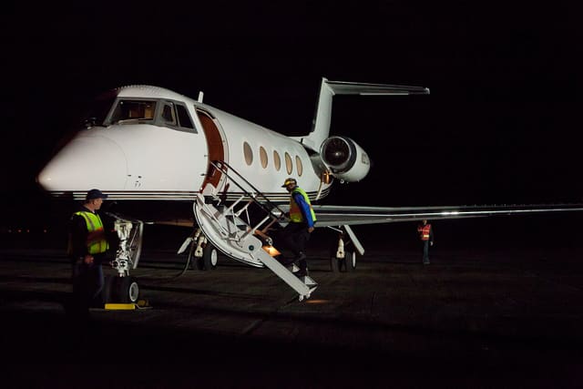 N227LA - Business jet