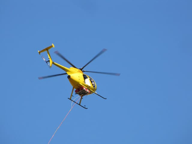 N58251 - Helicopter