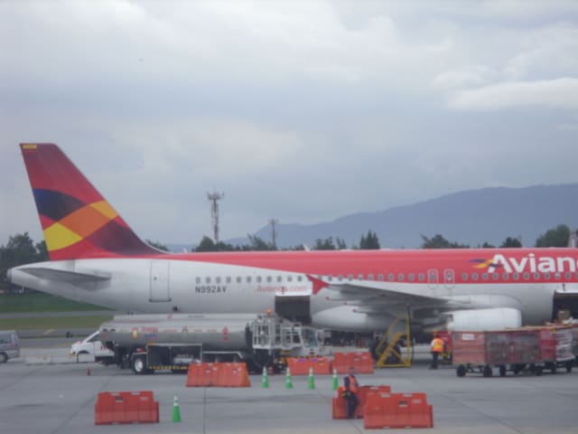 N992AV - Airbus