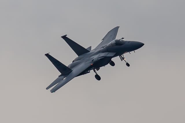  - Twin-engine aircraft