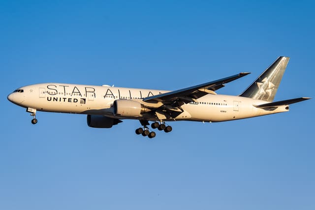 N218UA - Boeing