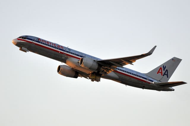 N689AA - Boeing