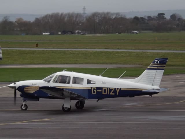 G-DIZY - Piper