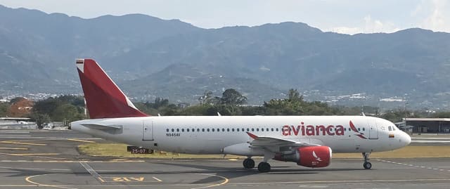 N946AV - Airbus