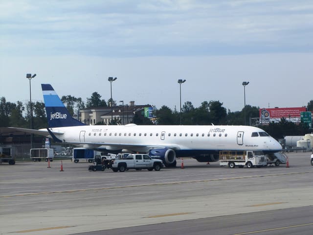 N239JB - Embraer
