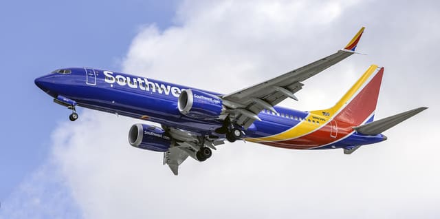 N8839Q - Twin-engine aircraft
