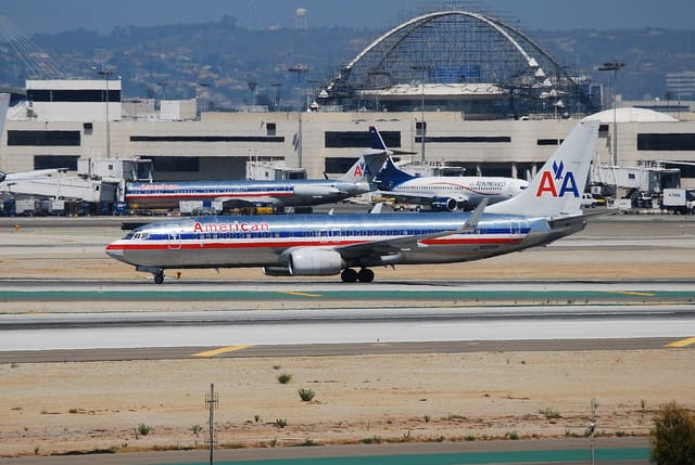 N928AN - Twin-engine aircraft