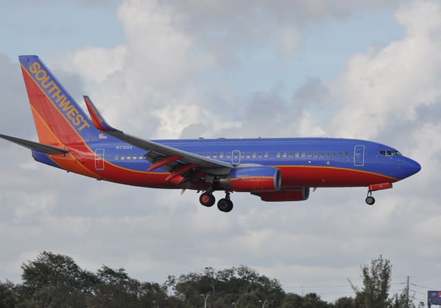 N731SA - Twin-engine aircraft