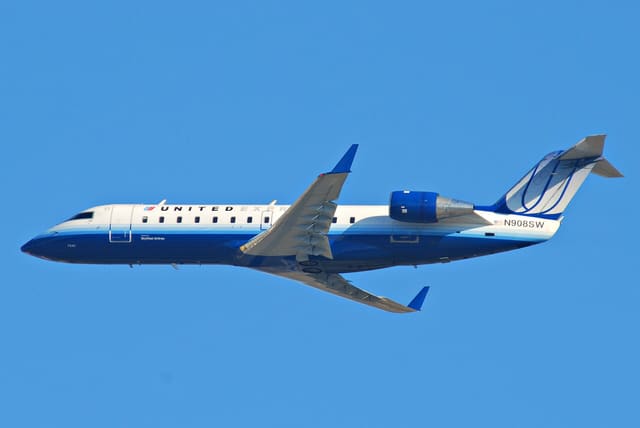 N908SW - Twin-engine aircraft