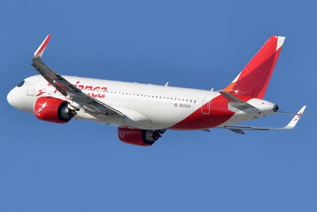N920AV - Twin-engine aircraft