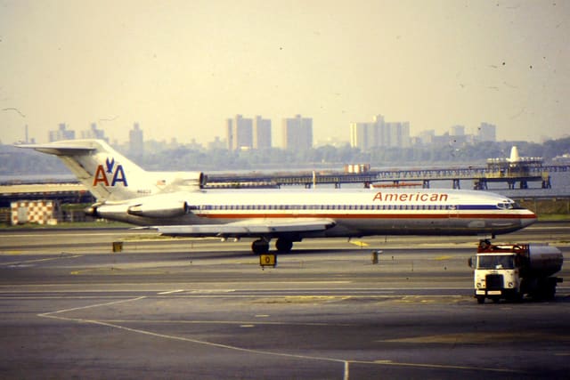 N6808 - Boeing