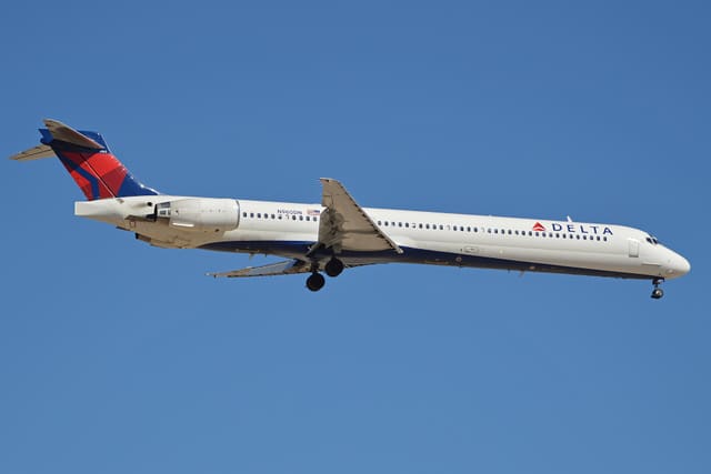 N960DN - Douglas