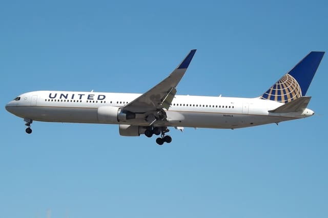 N668UA - Boeing