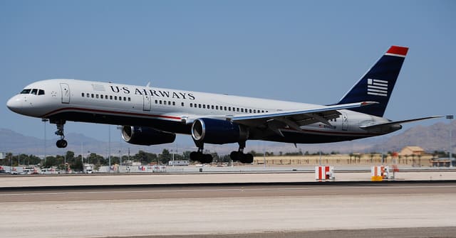 N940UW - Twin-engine aircraft
