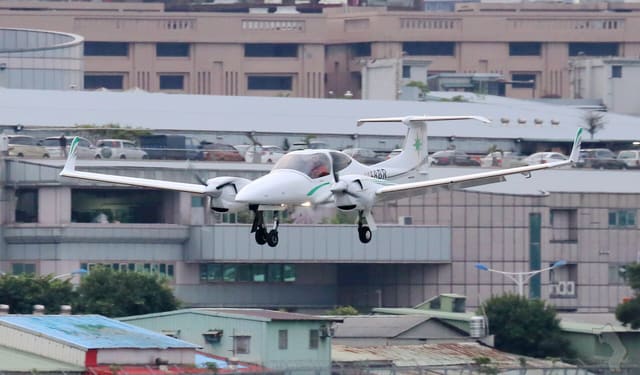 N858BR - Aircraft