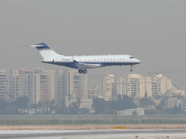 N930EN - Business jet
